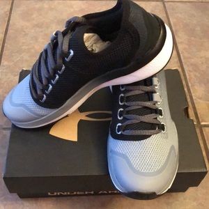 NEW Under Armour women’s sneakers 6.5